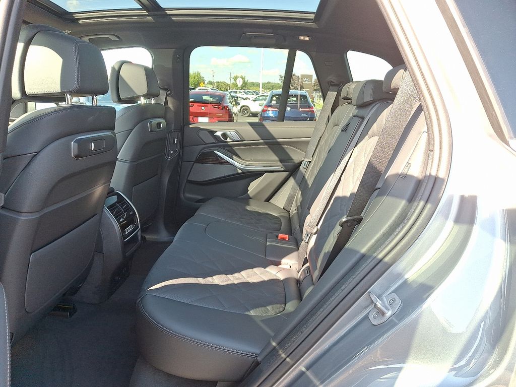 Thumbnail: 2026 BMW X5 - 5