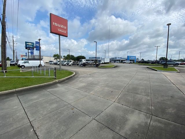 Used 2015 Black Chevrolet LT image 23