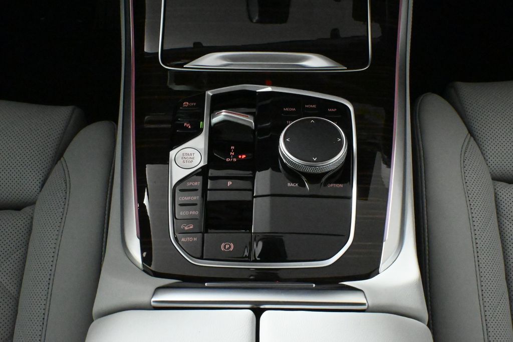 Thumbnail: 2026 BMW X5 - 25