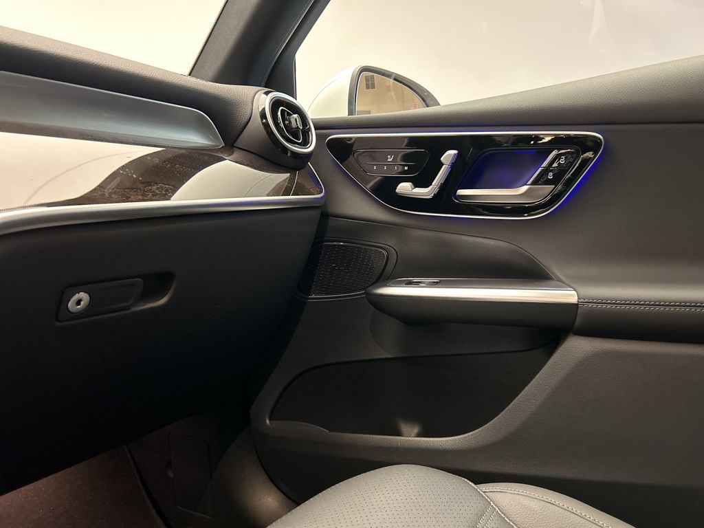 Thumbnail: 2026 Mercedes-Benz GLC - 20