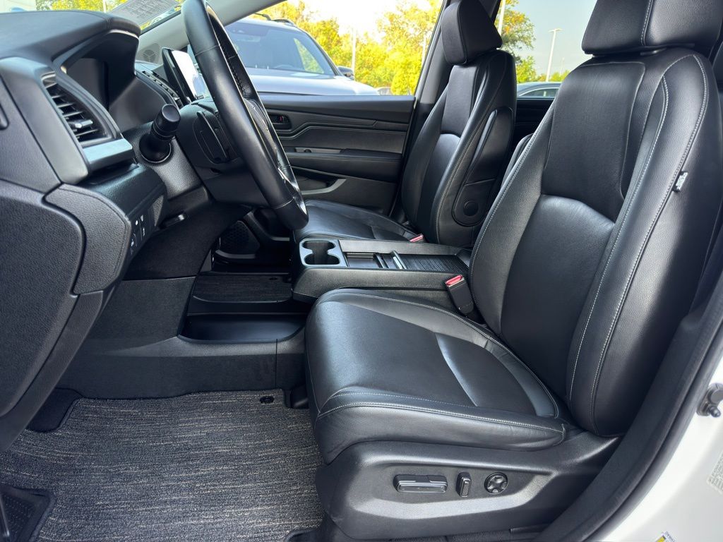 2023 Honda Odyssey EX-L White at Community Honda