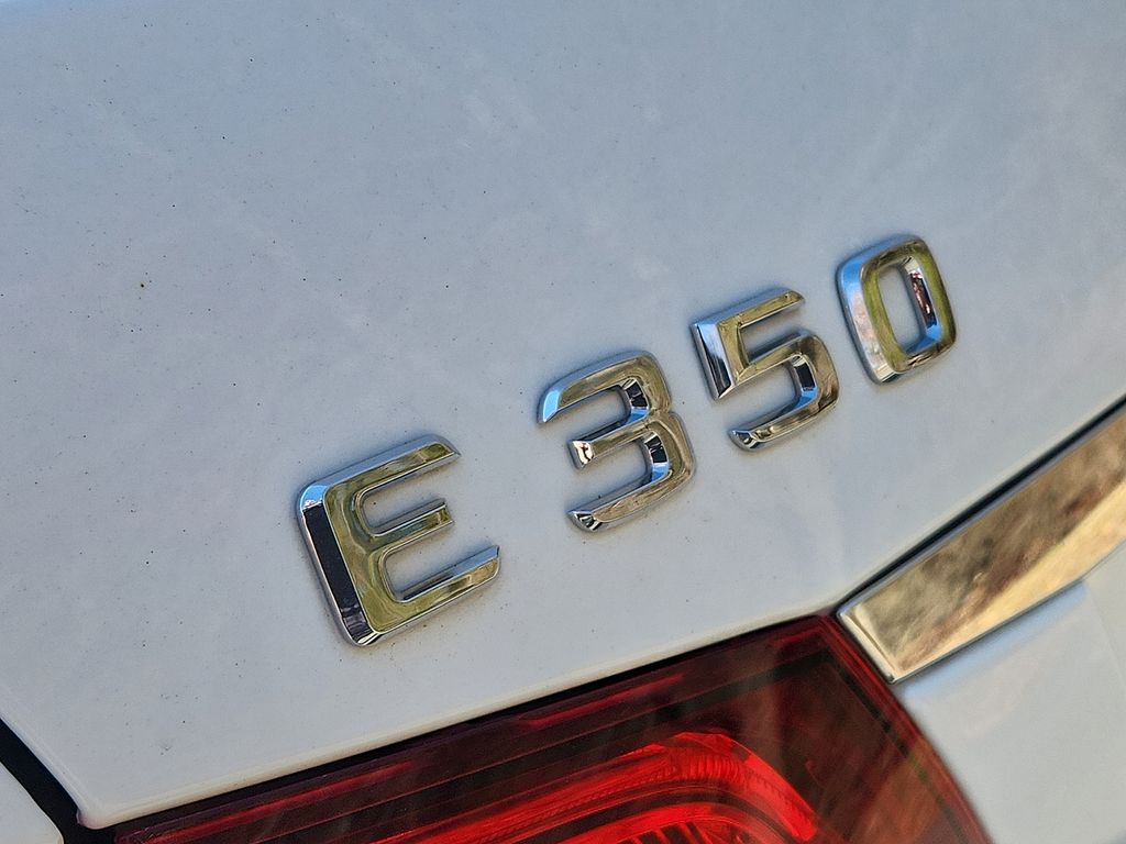 Thumbnail: 2014 Mercedes-Benz E-Class - 30