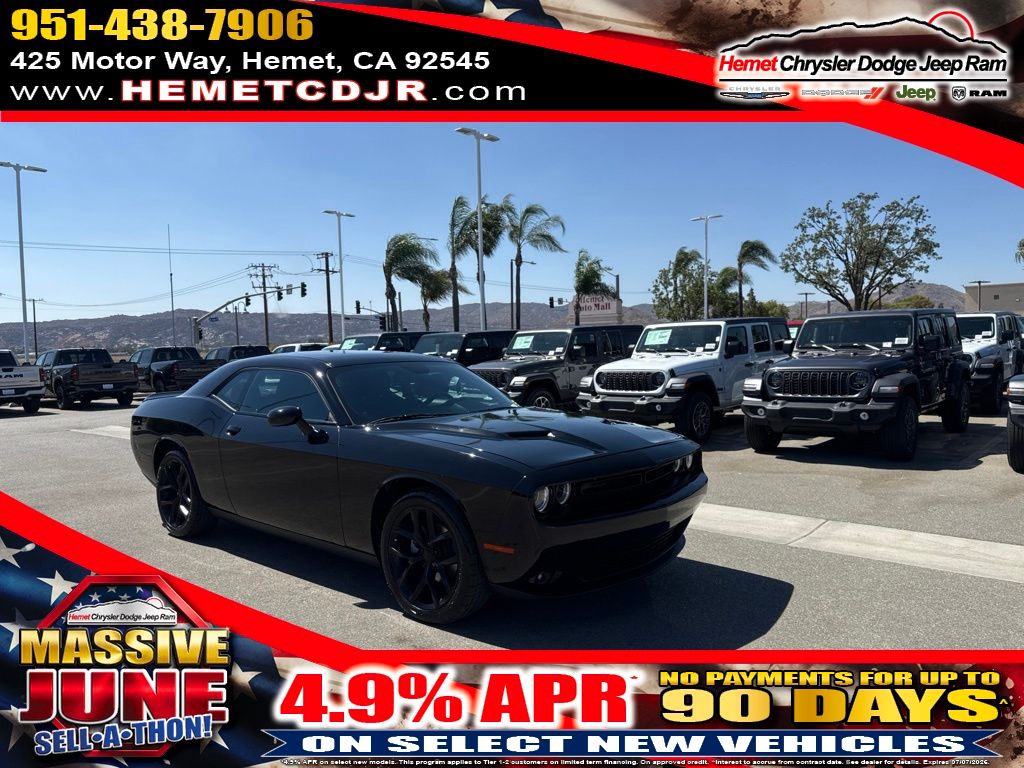 Pitch Black Clearcoat 2023 Dodge Challenger Coupe Rear-Wheel Drive 8-Speed Automatic