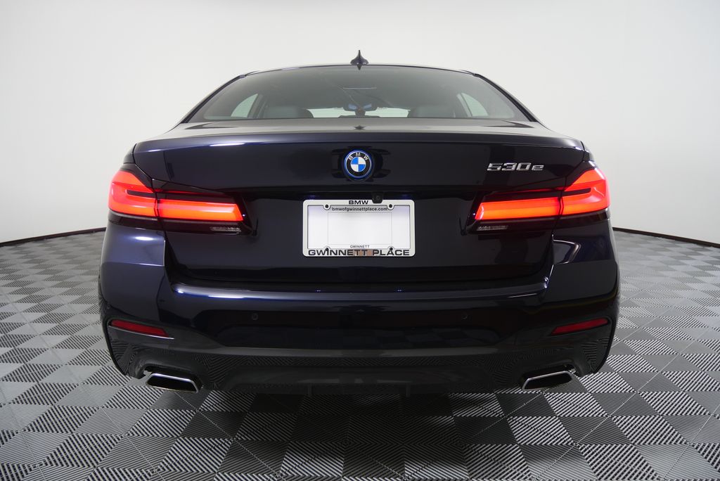 Thumbnail: 2023 BMW 5 Series - 4