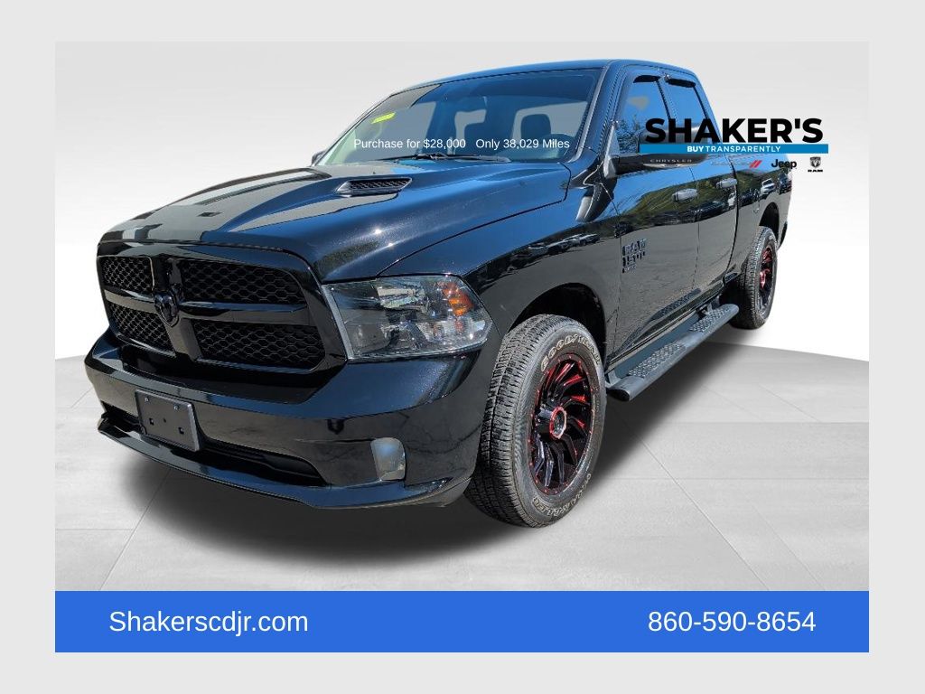 Diamond Black Crystal Pearlcoat 2022 RAM 1500 Classic Express Quad Cab 4WD Pickup Truck Four-Wheel Drive 8-Speed Automatic