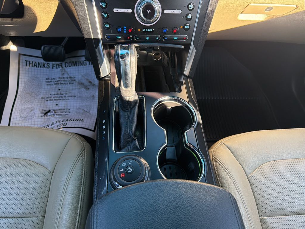 Thumbnail: 2016 Ford Explorer - 16