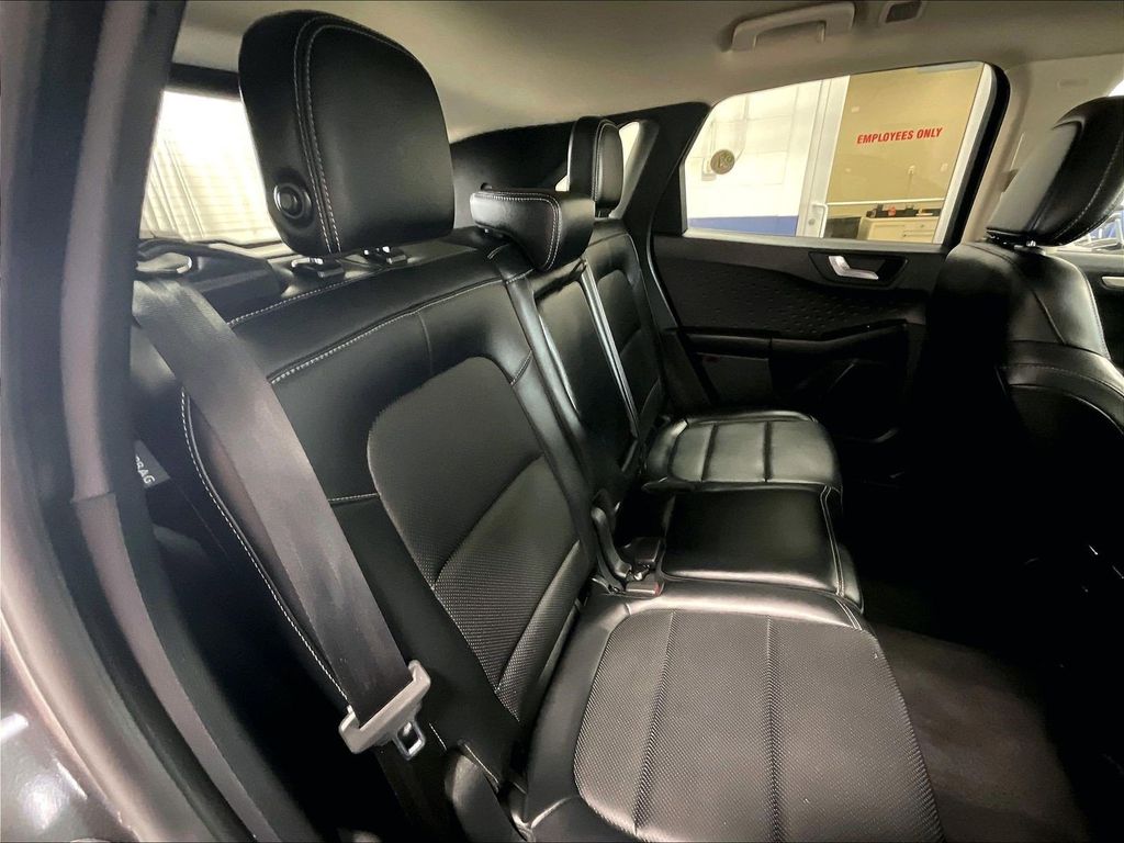 2020 Ford Escape — photo 16