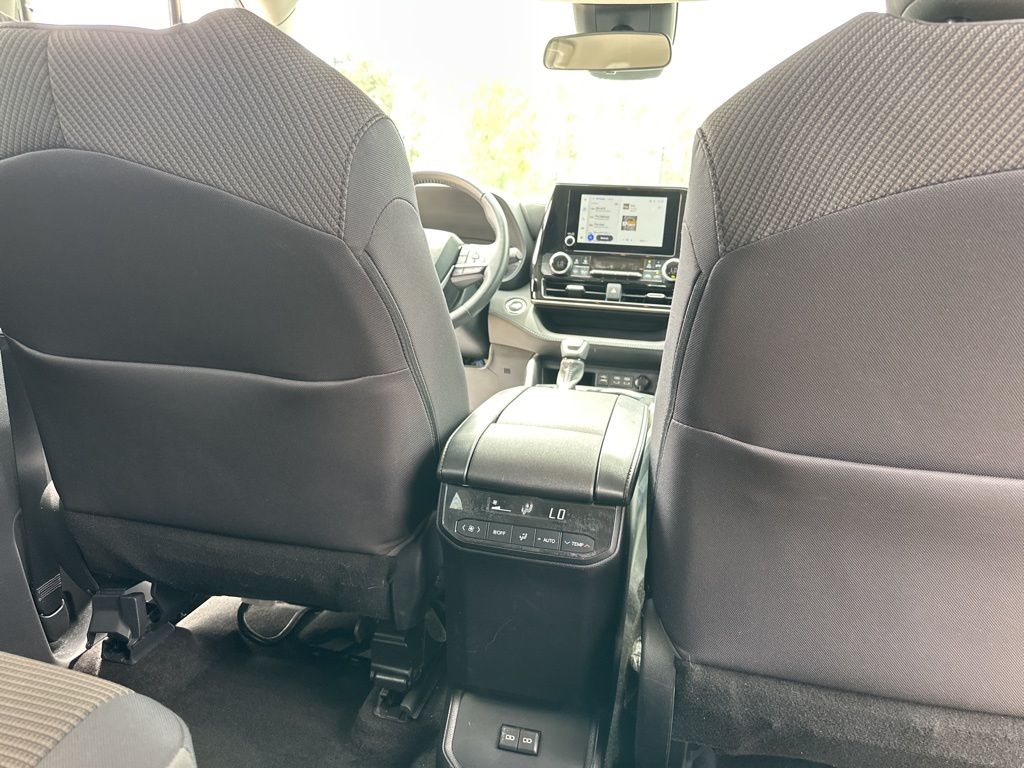 2023 Celestial Silver Metallic Toyota Highlander LE FWD SUV