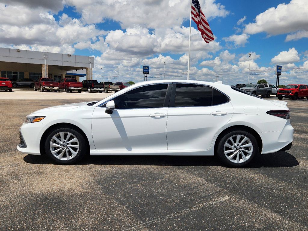 2023 Toyota Camry LE 4