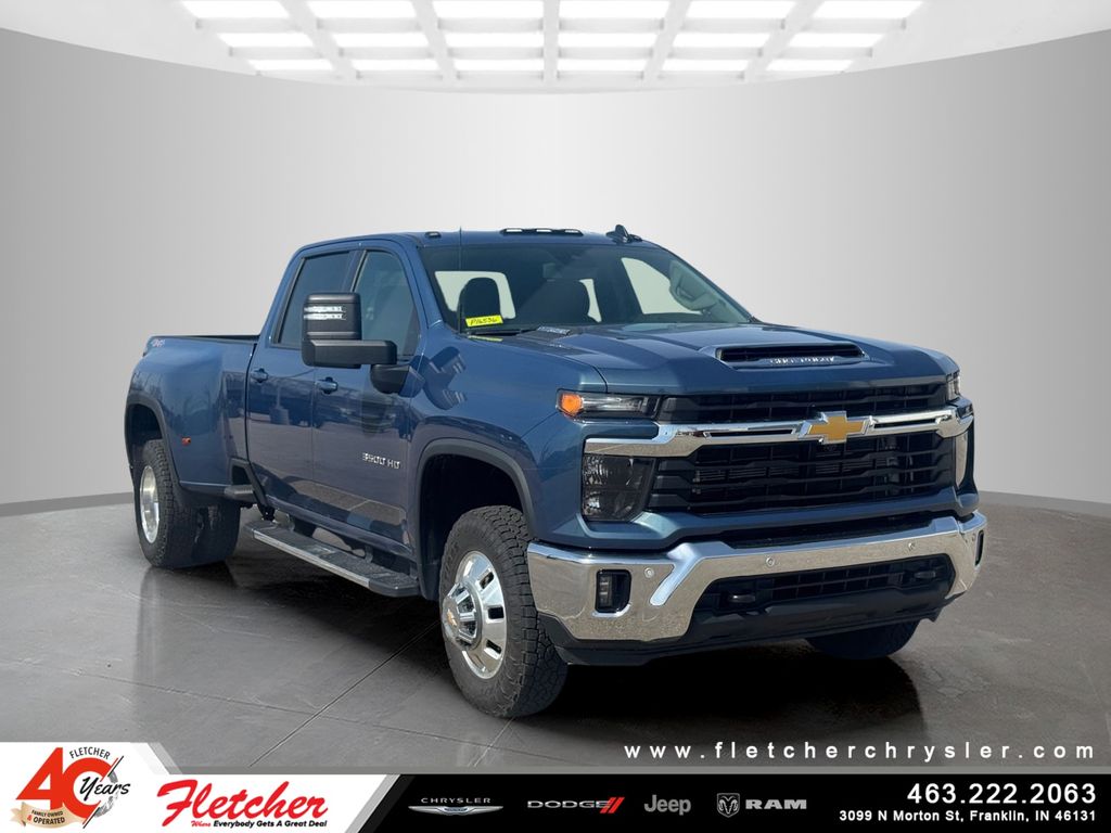 2025 Chevrolet Silverado 3500HD LT Crew Cab 4WD