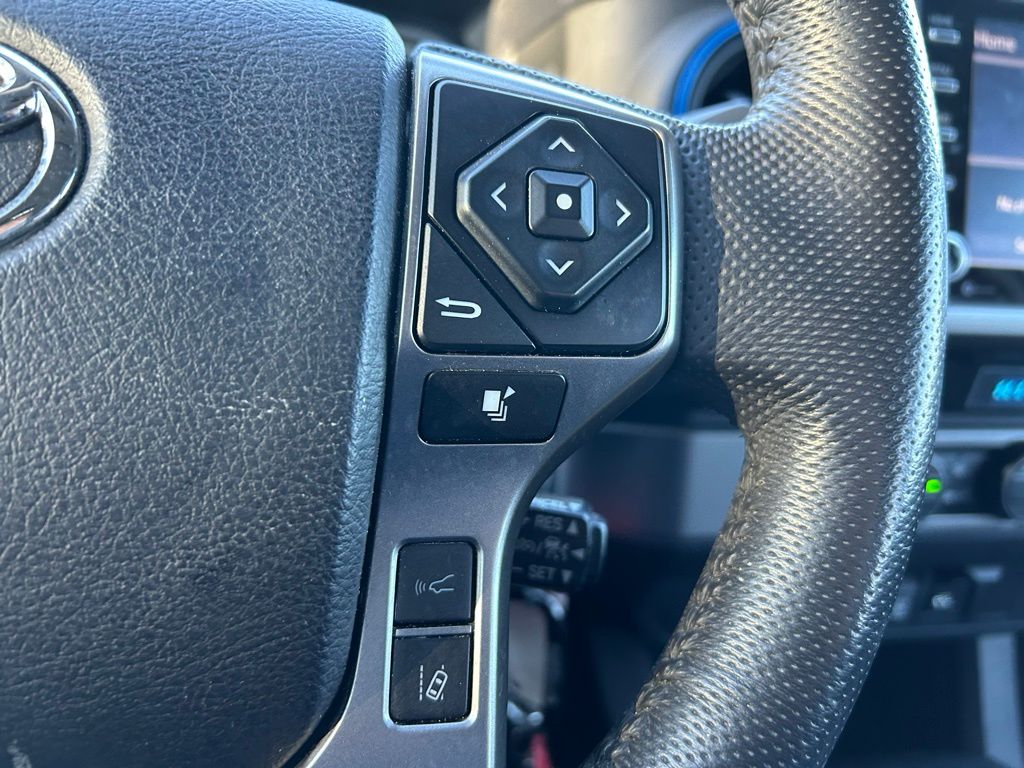 Thumbnail: 2022 Toyota Tacoma - 18