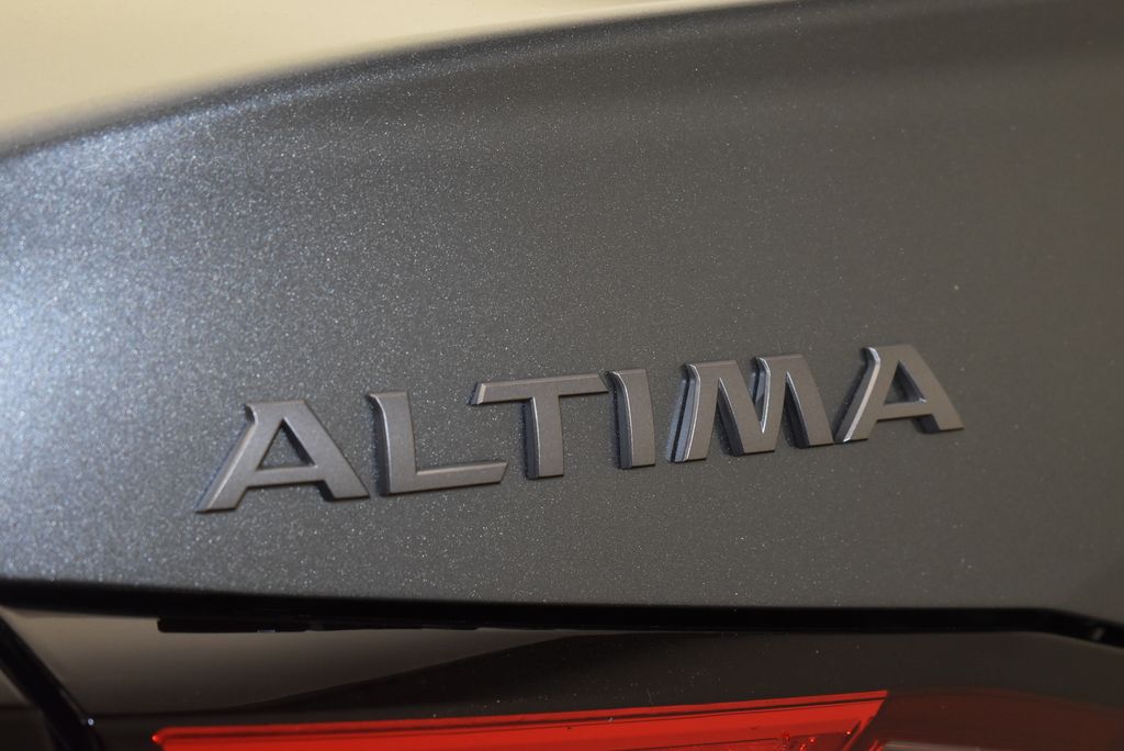 Thumbnail: 2025 Nissan Altima - 9