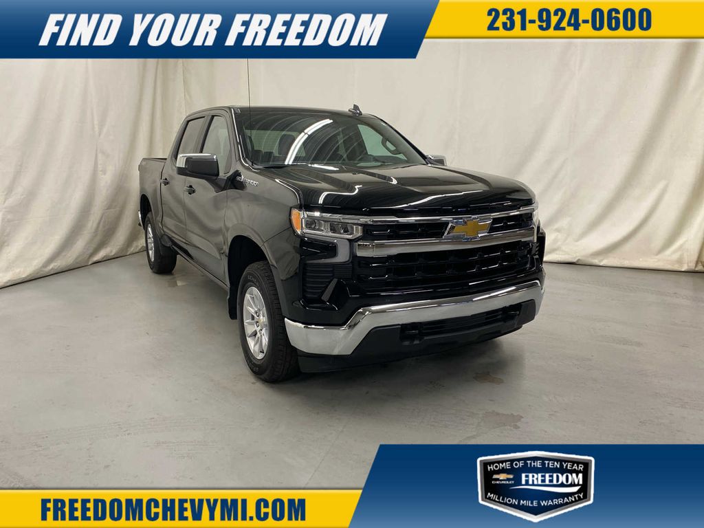 2025 Chevrolet Silverado 1500 LT Crew Cab 4WD