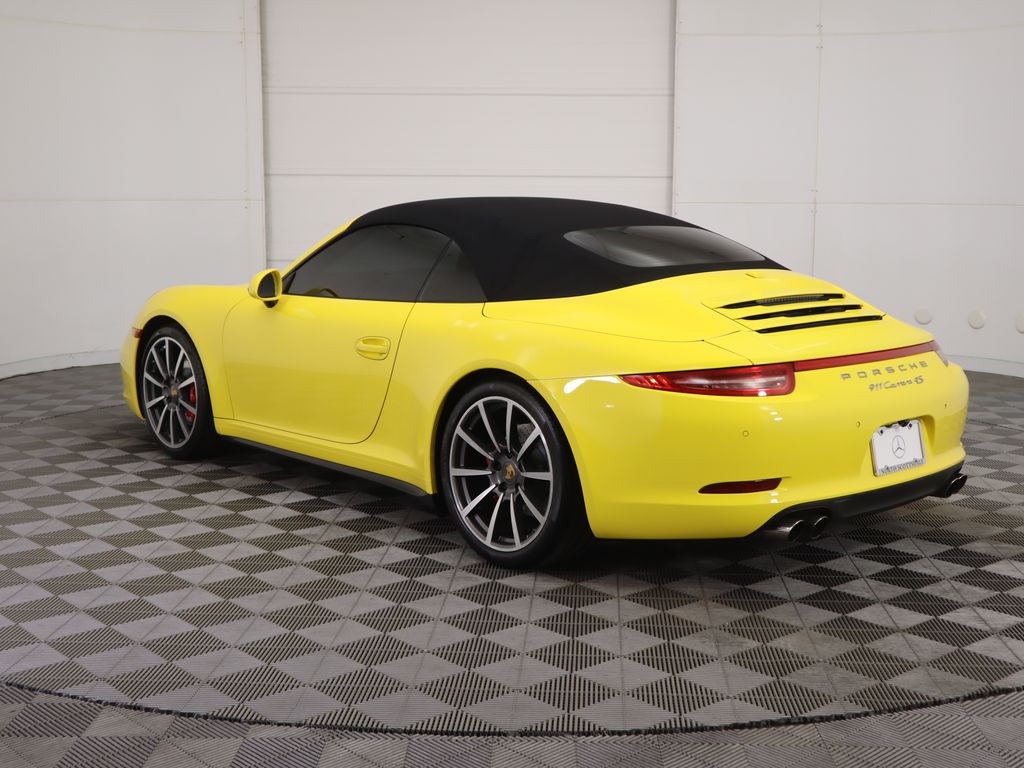 Thumbnail: 2016 Porsche 911 - 15
