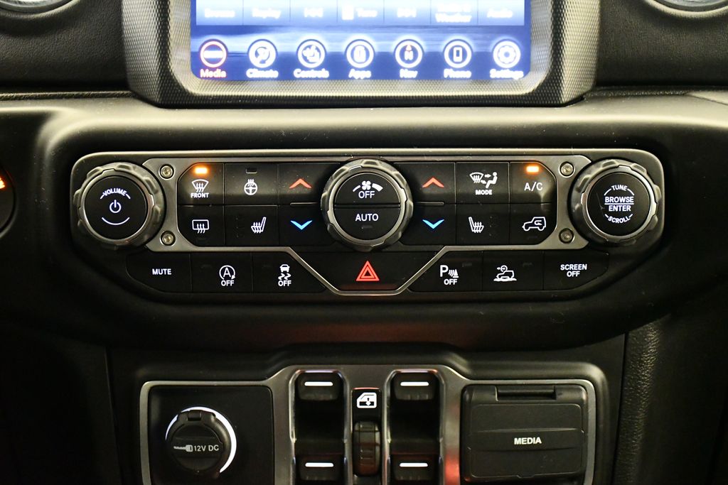 2021 Jeep Wrangler Unlimited Sahara 25