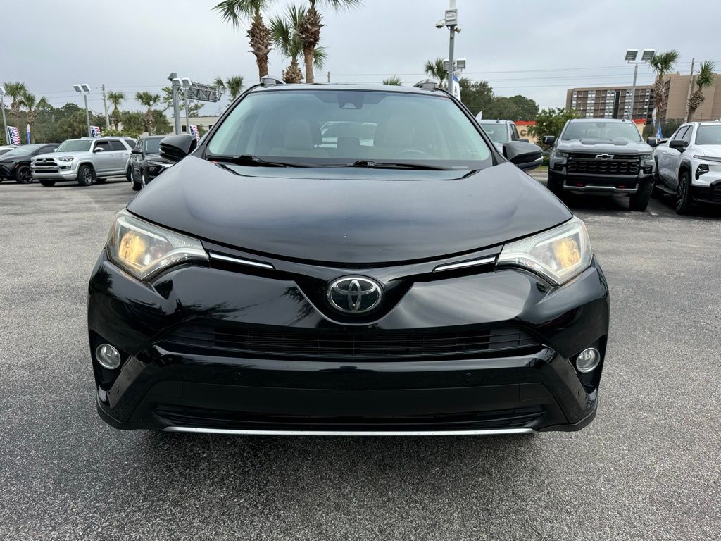 2018 Toyota RAV4 XLE 3