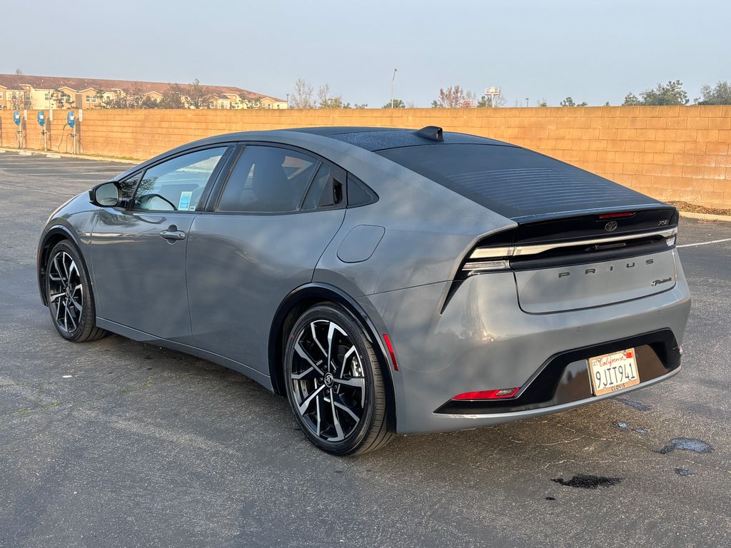 Thumbnail: 2023 Toyota Prius Prime - 7