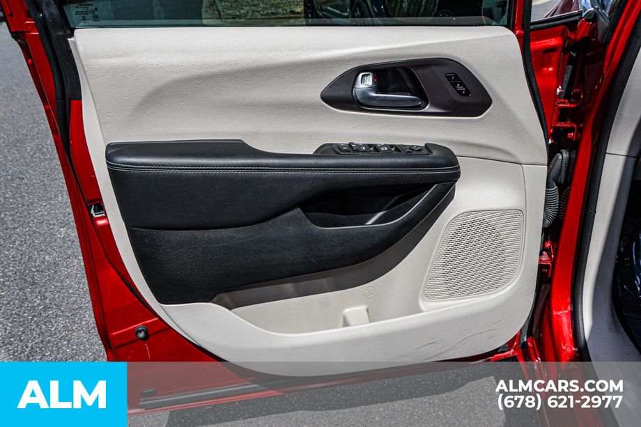 Used 2024 Red Chrysler Touring L image 54