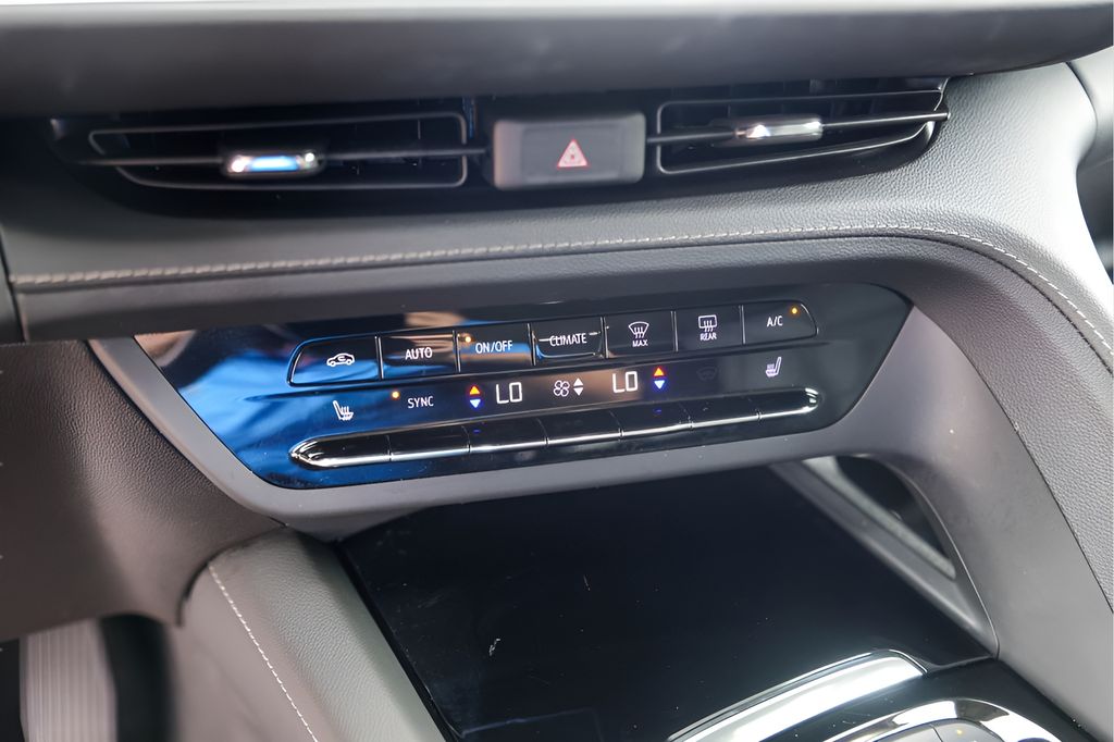 Used Car 2023 Buick Envision  Essence For Sale Under $30,000 In Austin, Texas