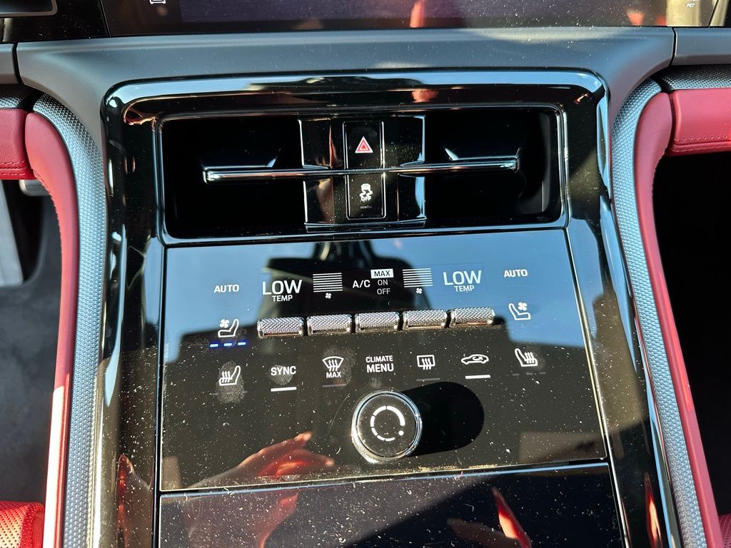 Thumbnail: 2026 Porsche Panamera - 25