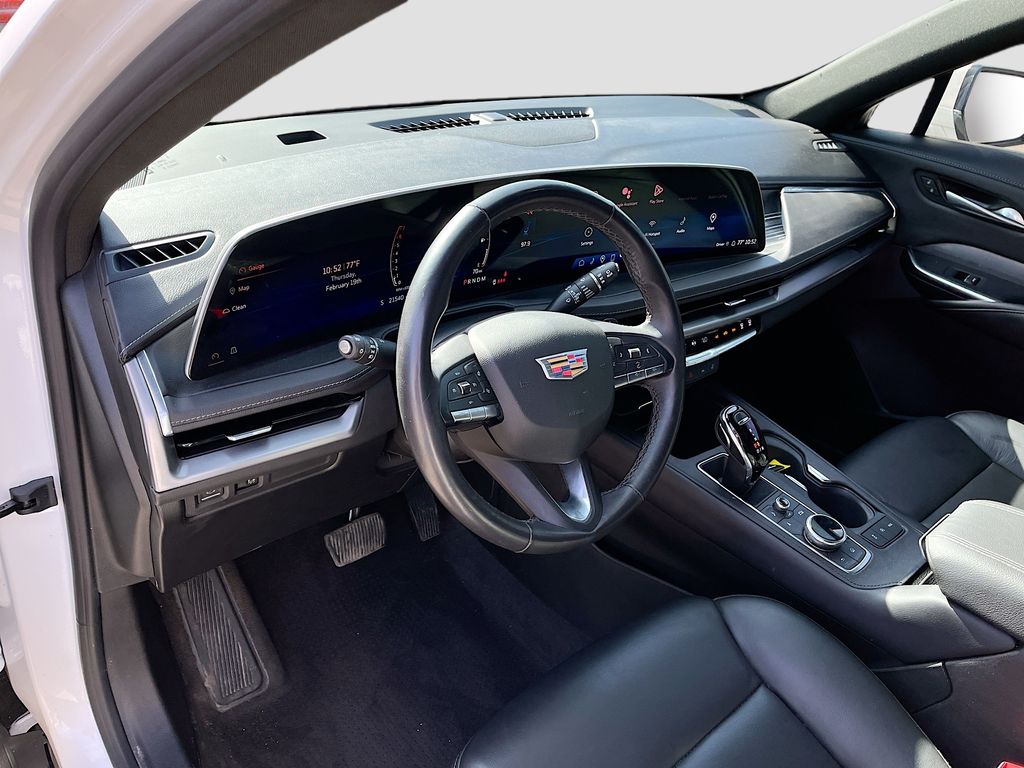 Used 2024 White Cadillac Premium Luxury image 9