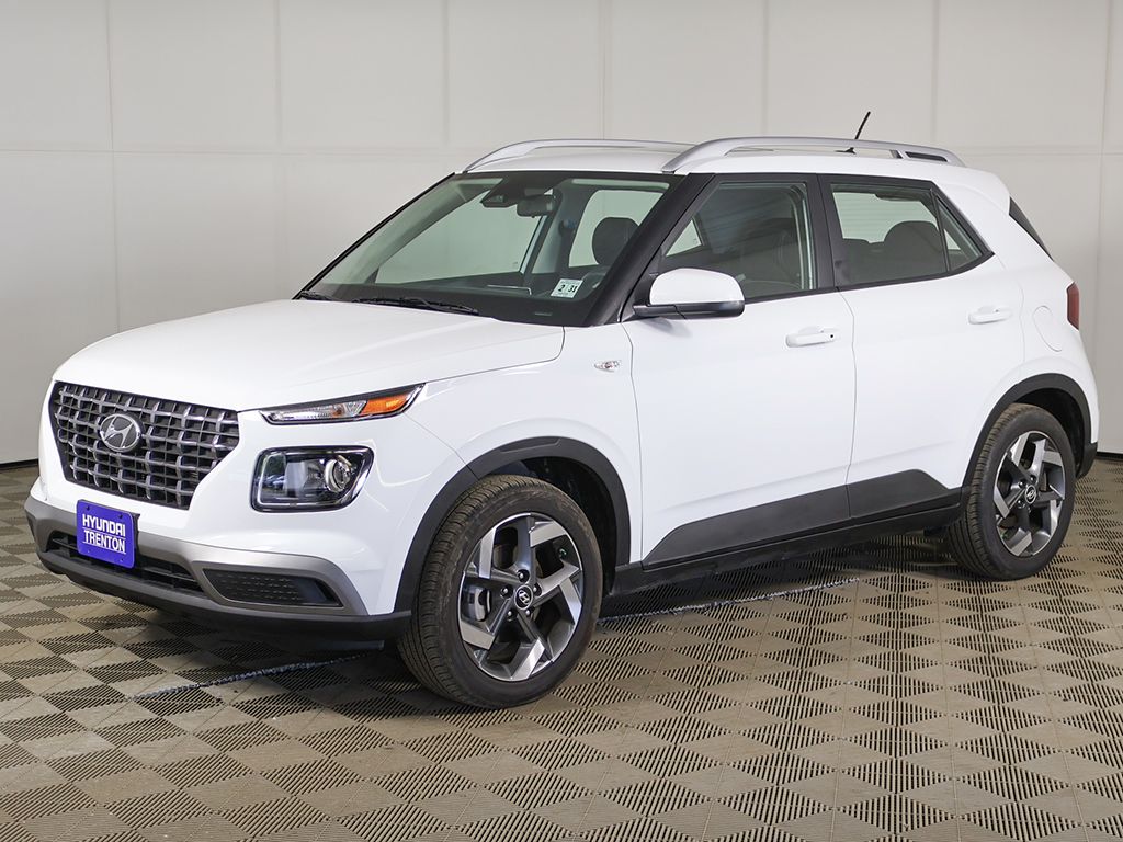 Used 2026 White Hyundai SEL image 7