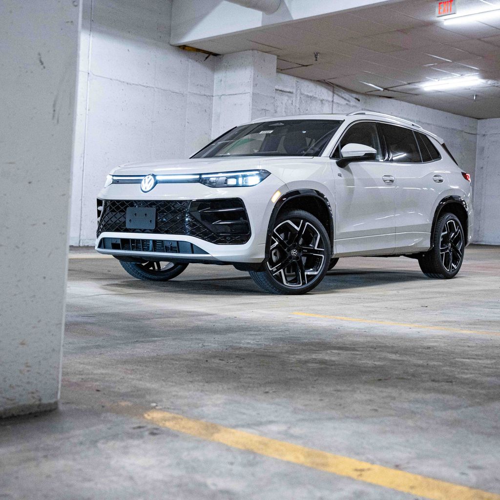 2026 Volkswagen Tiguan 2.0T SEL R-Line Turbo