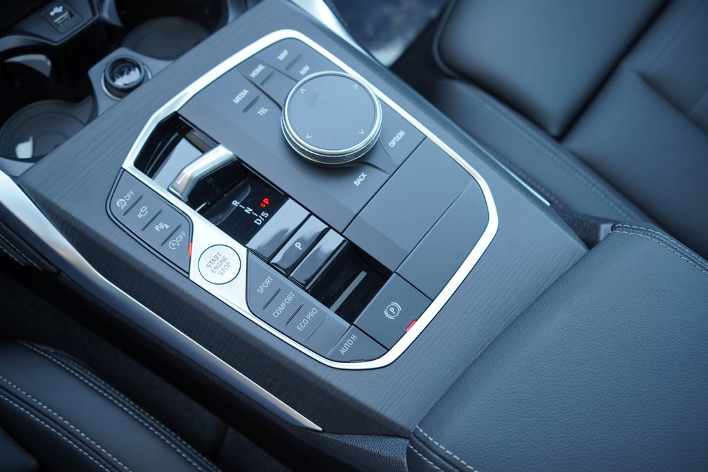 Thumbnail: 2026 BMW 4 Series - 19