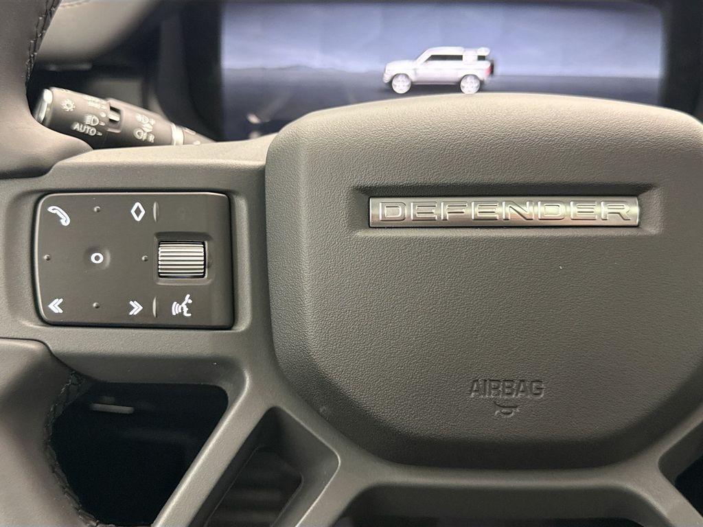 Thumbnail: 2025 Land Rover Defender - 11