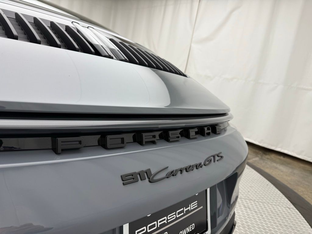 Thumbnail: 2023 Porsche 911 - 17