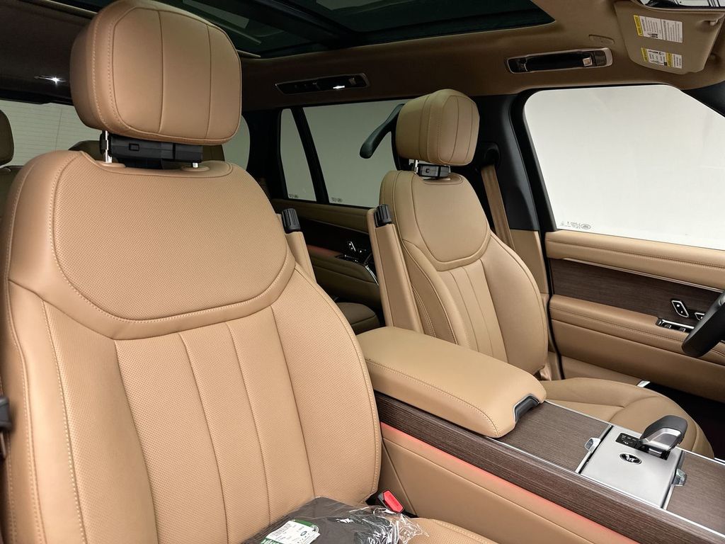 Thumbnail: 2026 Land Rover Range Rover - 14