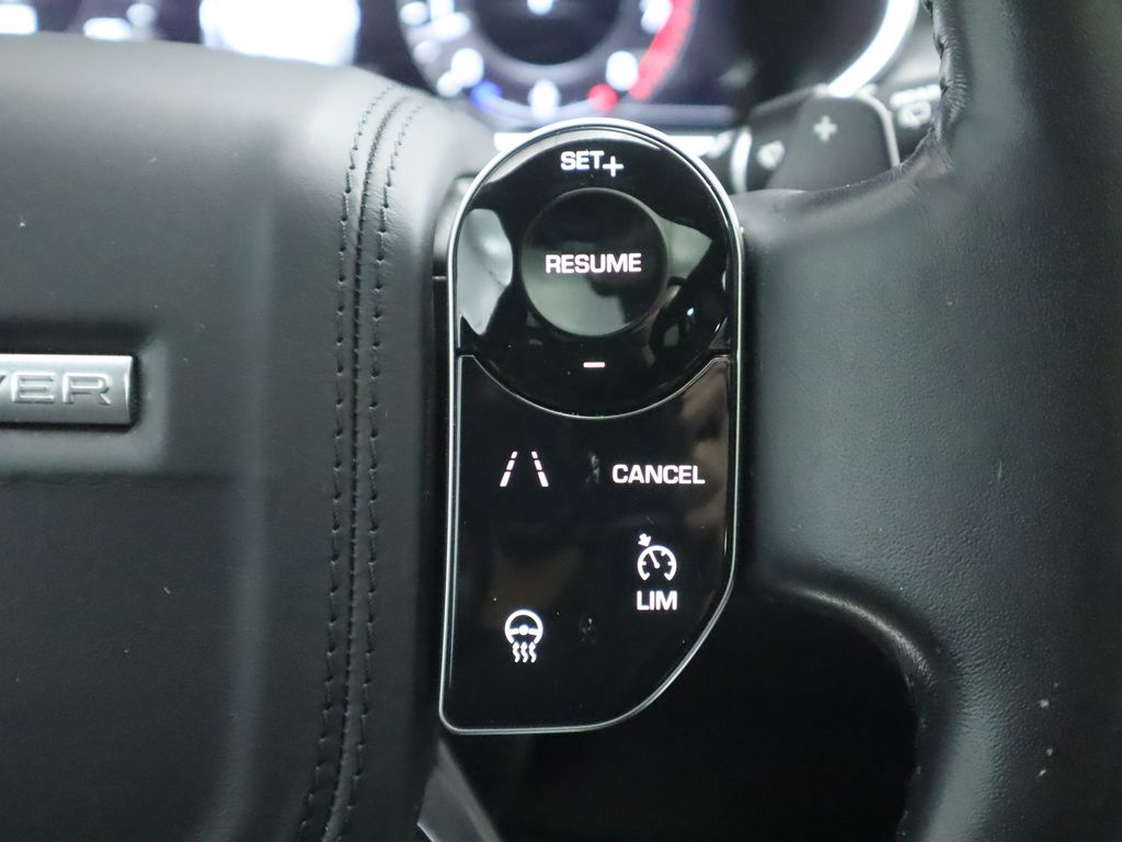 Thumbnail: 2018 Land Rover Range Rover - 12