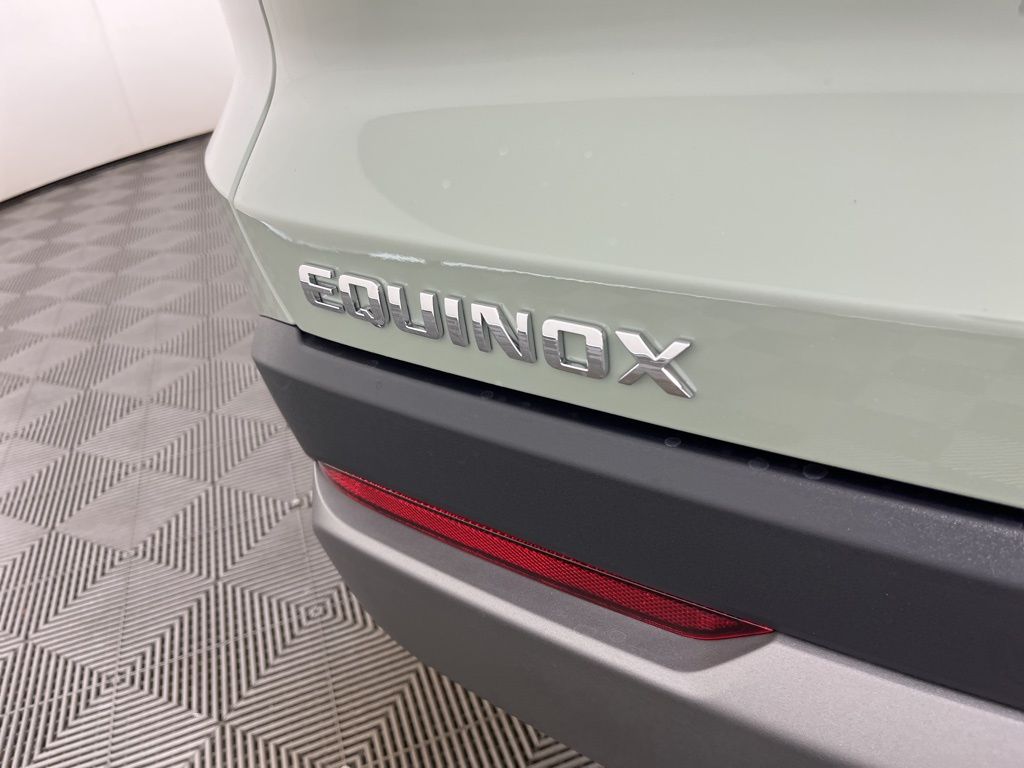 Thumbnail: 2026 Chevrolet Equinox - 17