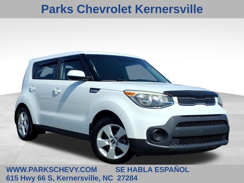 Clear White 2018 Kia Soul Wagon Front-Wheel Drive 6-Speed Automatic