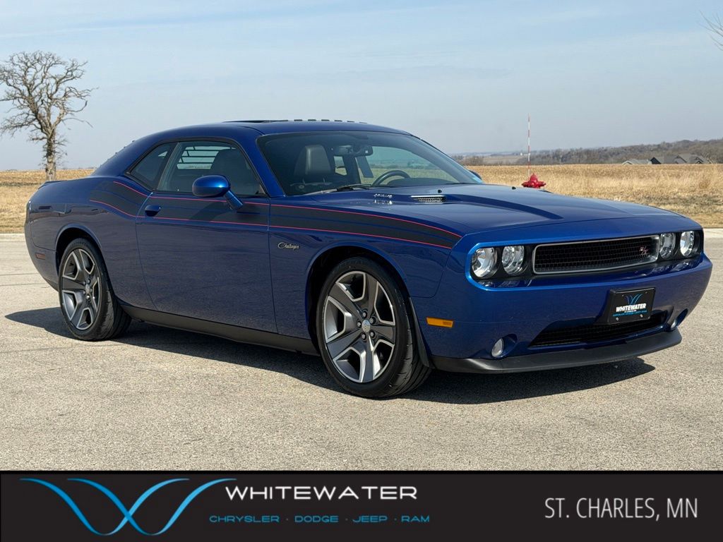 Redline 3 Coat Pearl 2012 Dodge Challenger R/T RWD Coupe Rear-Wheel Drive 6-Speed Manual