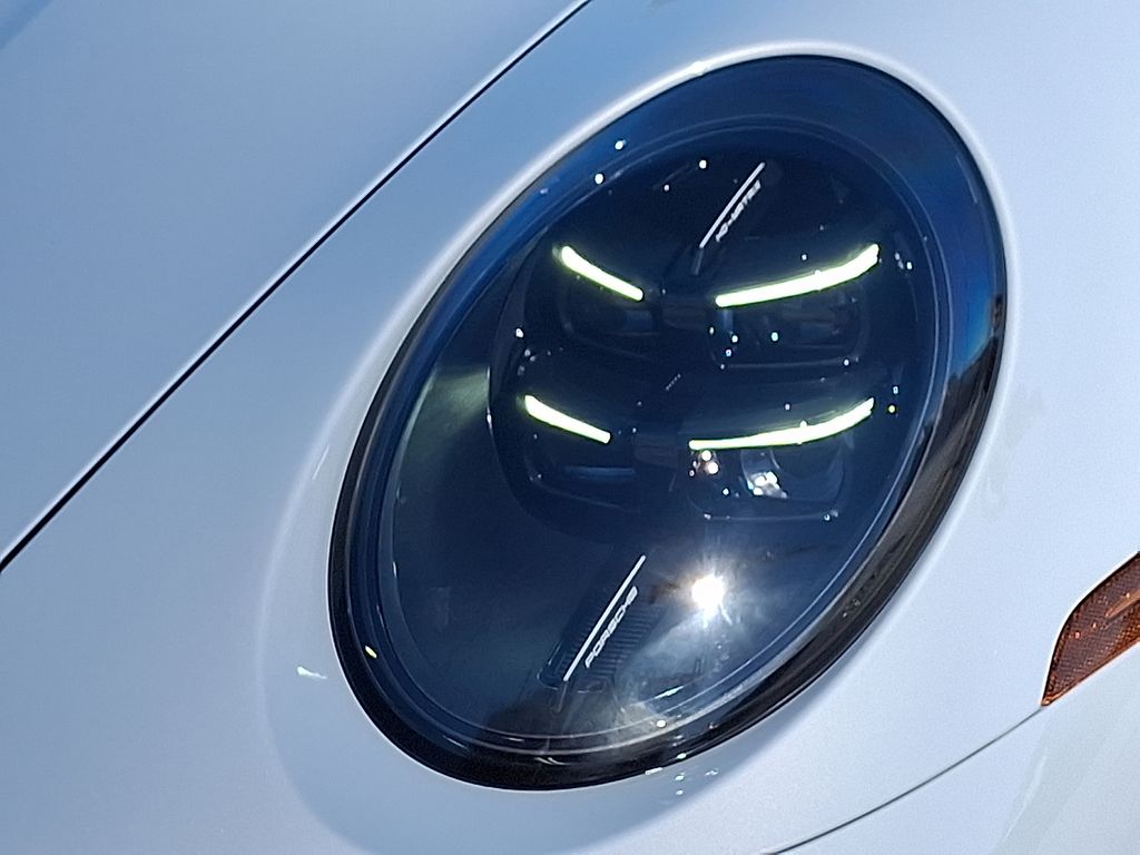 Thumbnail: 2026 Porsche 911 - 11