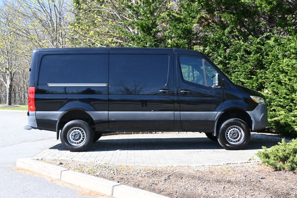 Thumbnail: 2020 Mercedes-Benz Sprinter - 8
