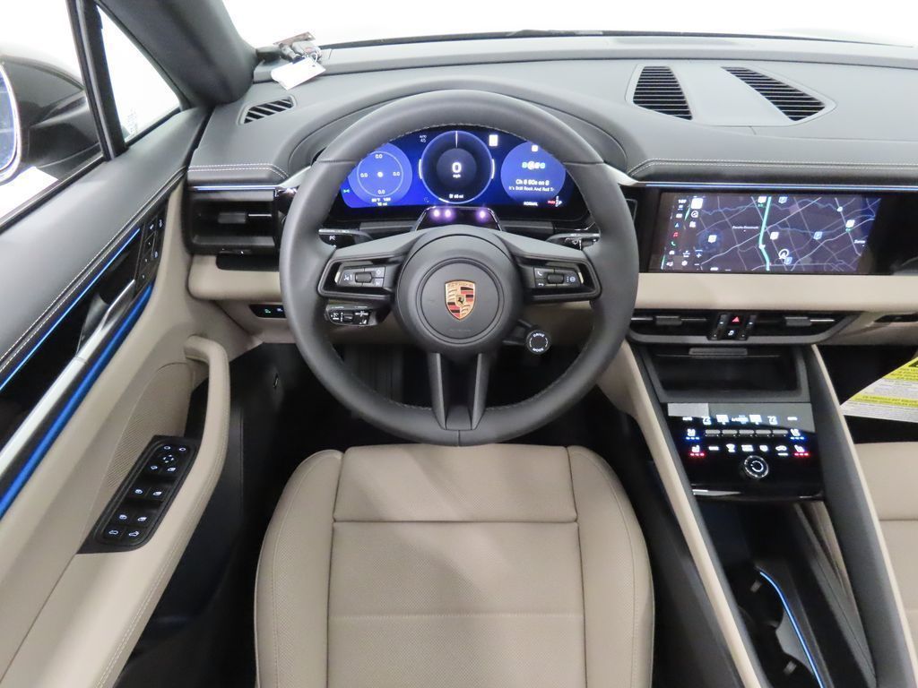 Thumbnail: 2026 Porsche Macan - 17