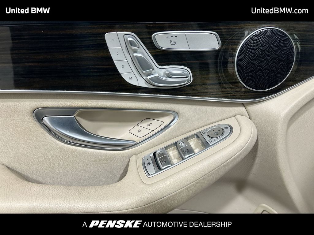 2020 Mercedes-Benz GLC 300 11