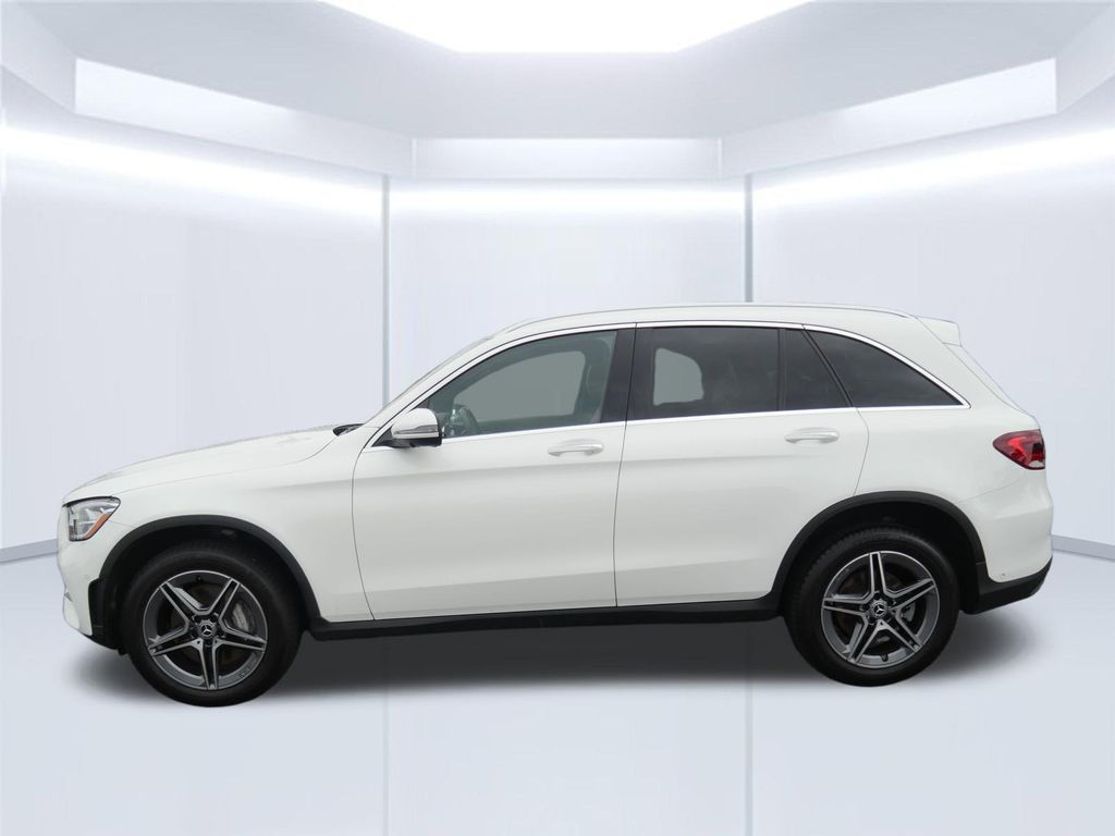 Thumbnail: 2022 Mercedes-Benz GLC - 2
