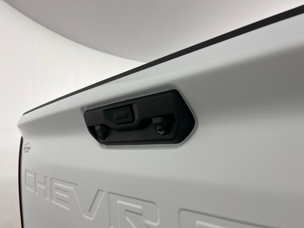 Thumbnail: 2026 Chevrolet Silverado 2500 - 18