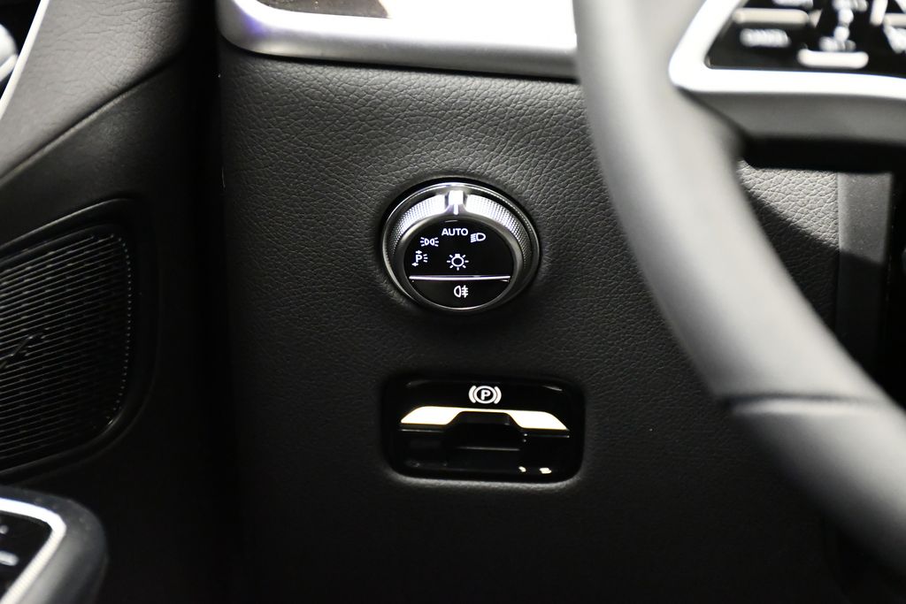 Thumbnail: 2026 Mercedes-Benz GLC - 22