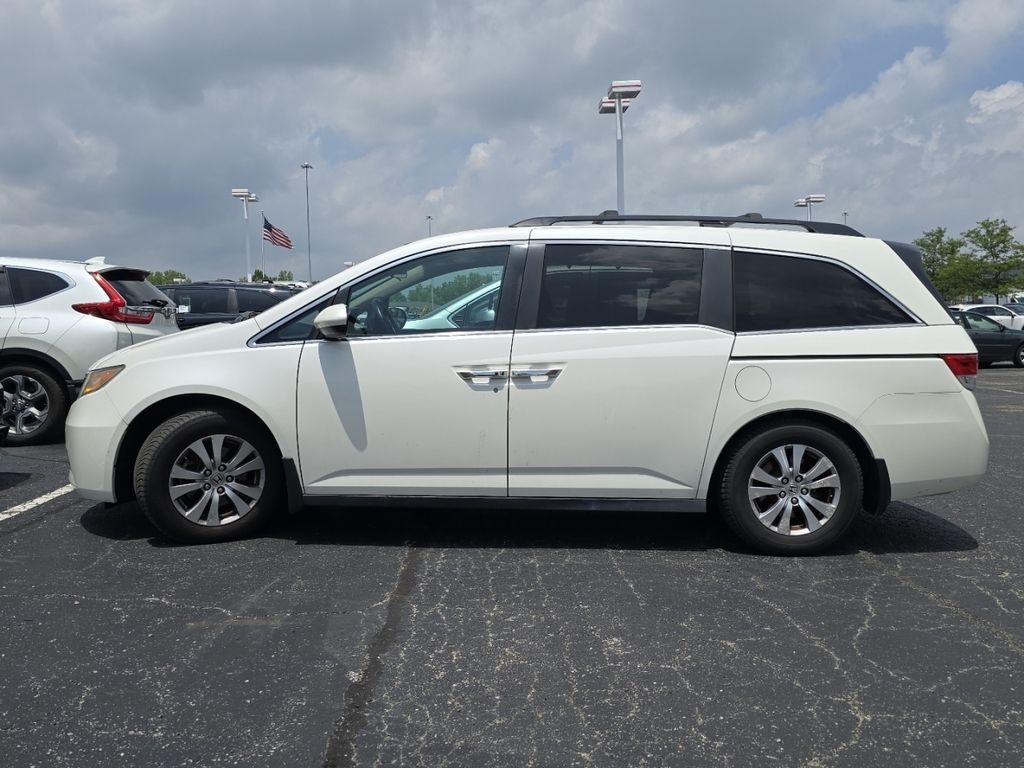 Used 2016  Honda SE image 7