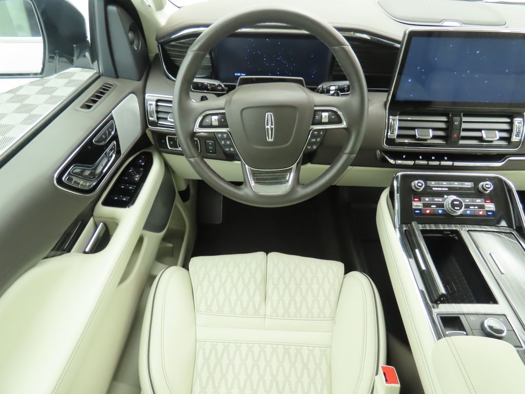 2024 Lincoln Navigator Black Label 10