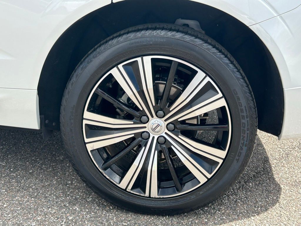 Used 2023 White Volvo B5 Plus Bright Theme image 59