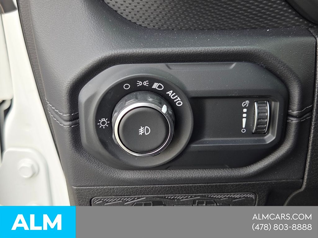 Used 2024 White Jeep Rubicon image 29