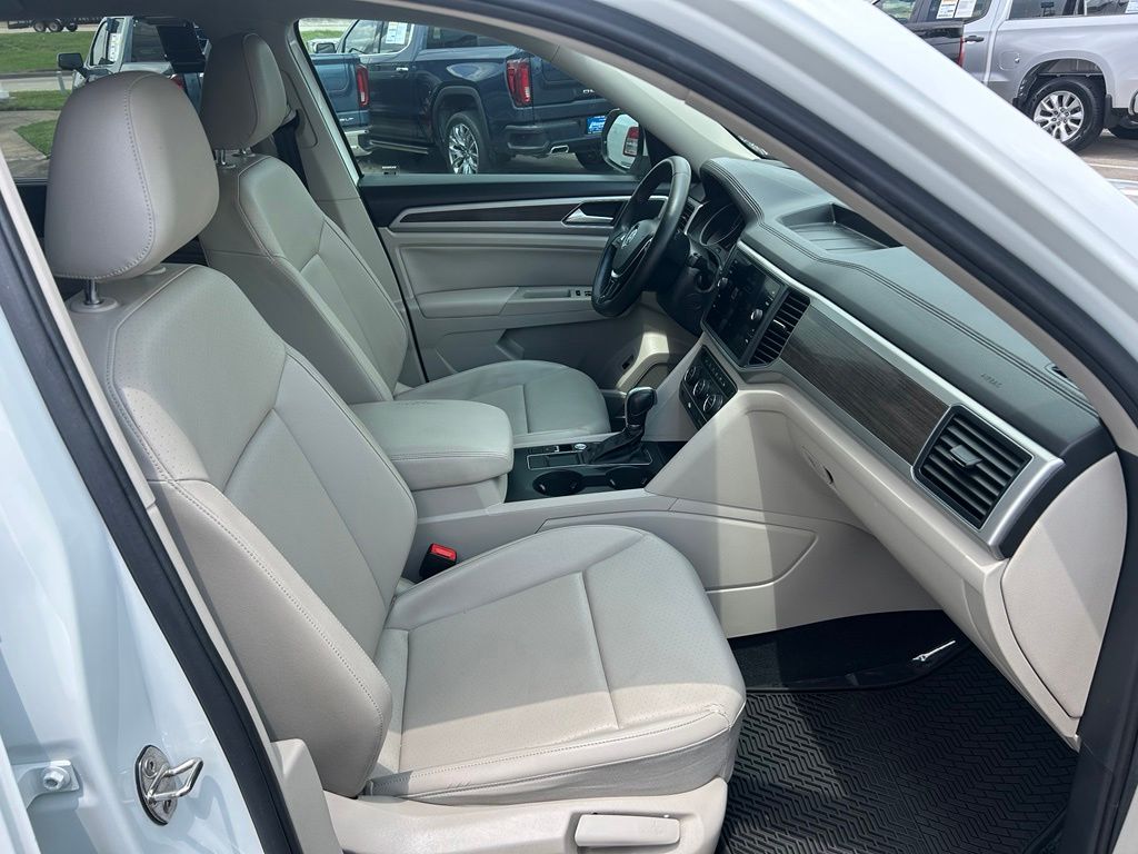 2019 Volkswagen Atlas 2.0T SE w/Technology  at Community Toyota