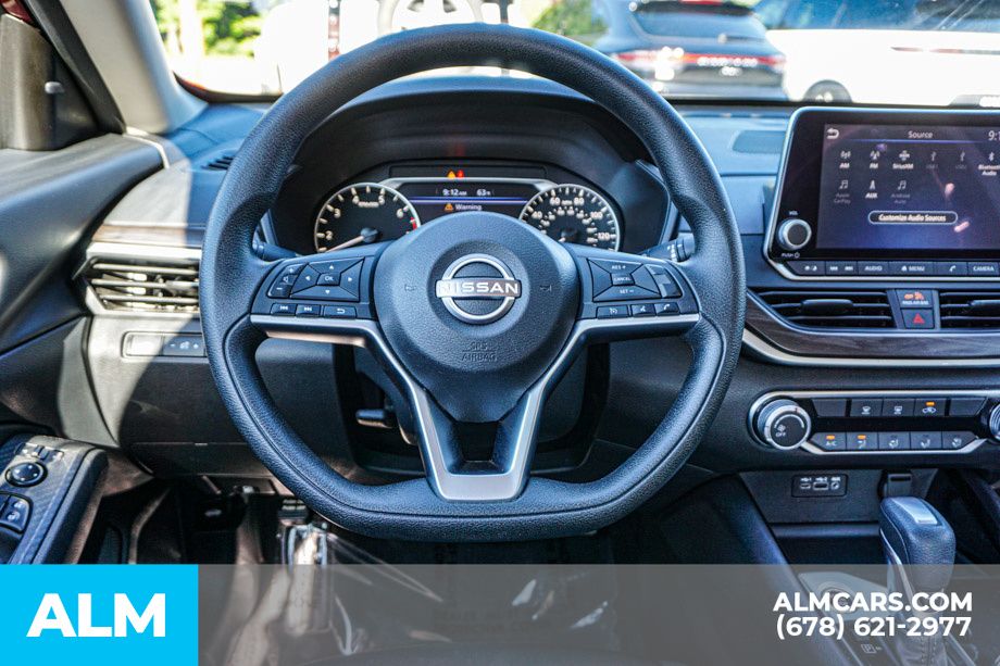 Used 2024 Red Nissan 2.5 SV image 27