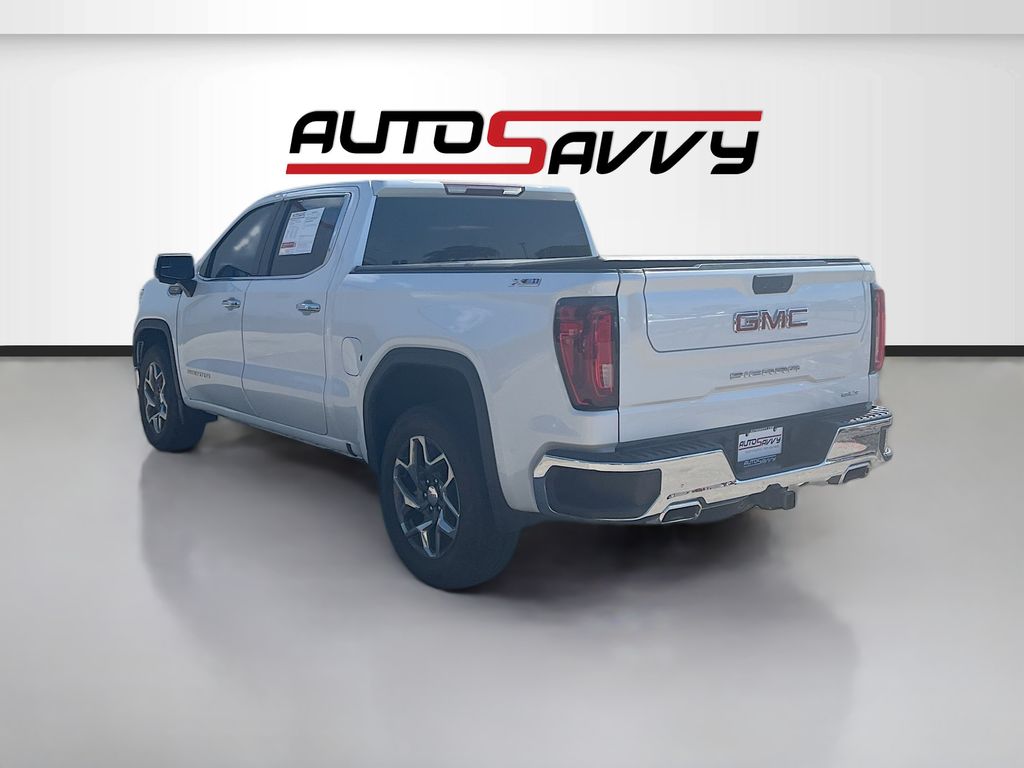 Used 2023 White GMC SLT image 5