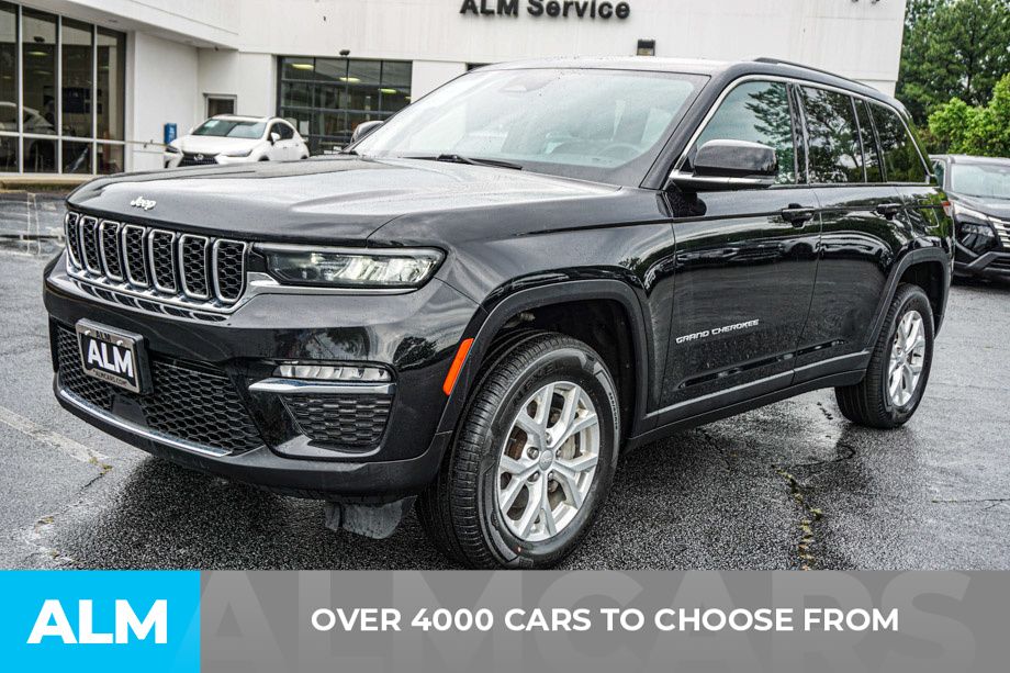 Used 2023 Black Jeep Limited image 3